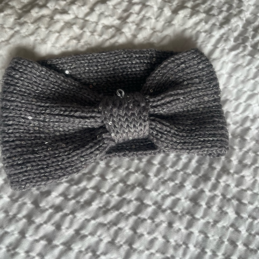 NWOT Crochet hair band